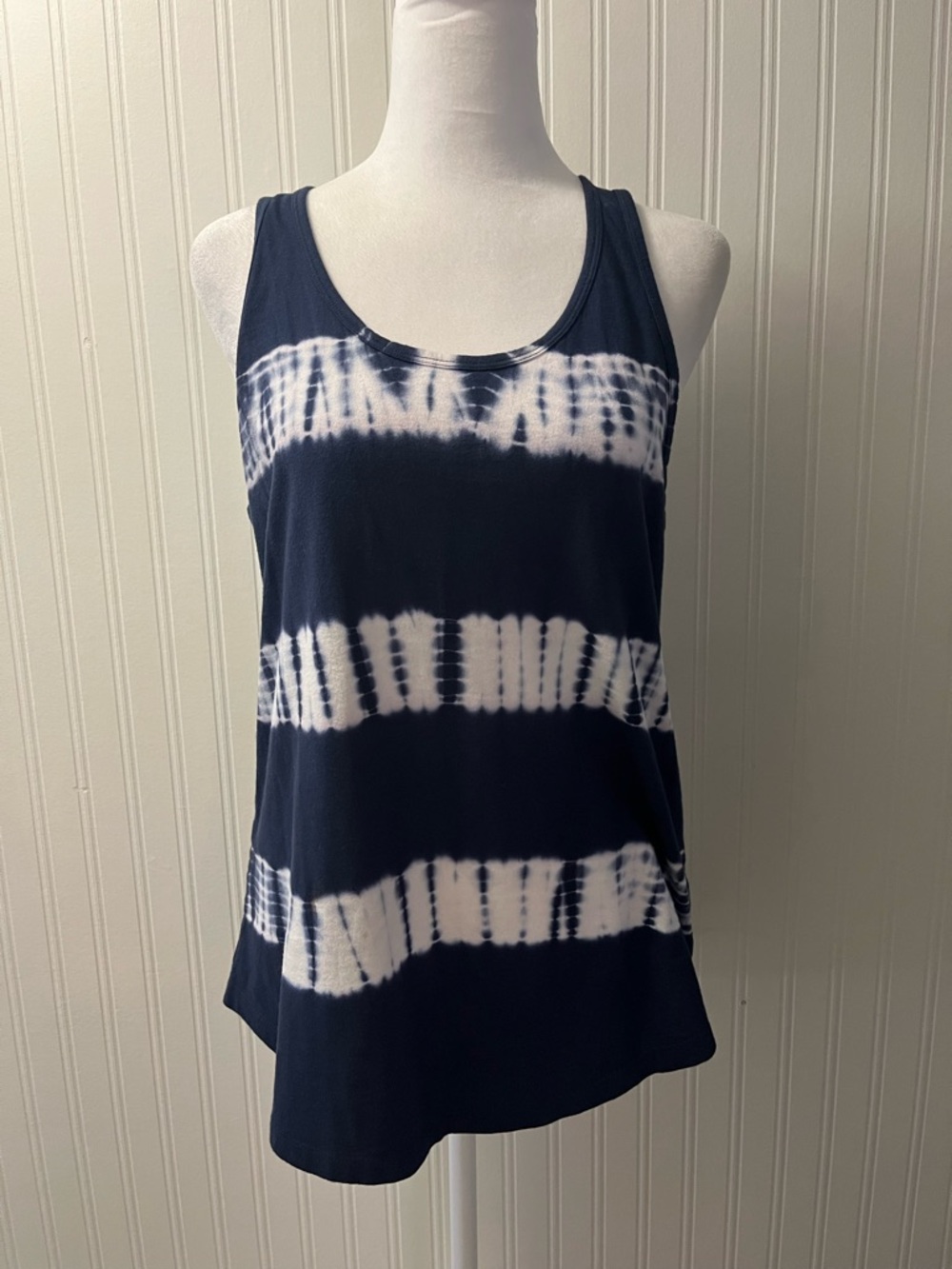 Universal Thread Navy and White Tie-Dye Scoop Neck Tank